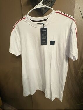 LIghtweight Men’s Knit T-Shirt